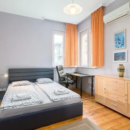 Beautiful Business Apartment- Center By Flat Mаnager *